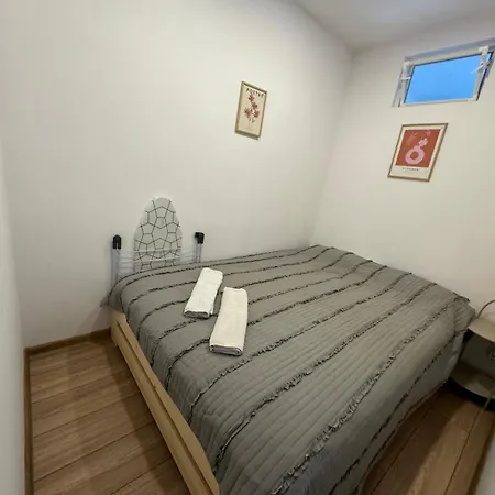 Apartamentsbymatyrafa-v Διαμέρισμα